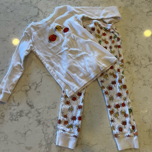 Festive Kids Pajama Set - Snowman and Ladybug Designs - Picture 5 of 6